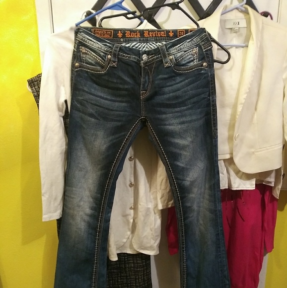 Rock Revival Jeans - Picture 1 of 4